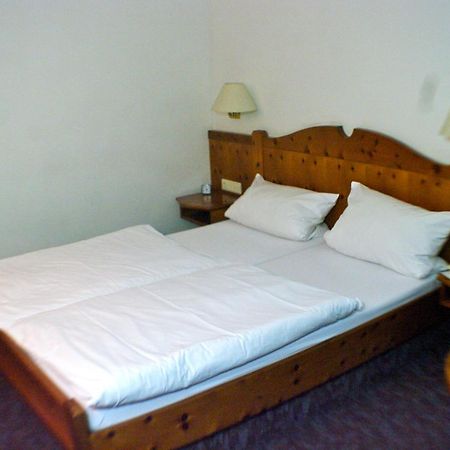 Gasthof Zum Kauzen Ochsenfurt Luaran gambar