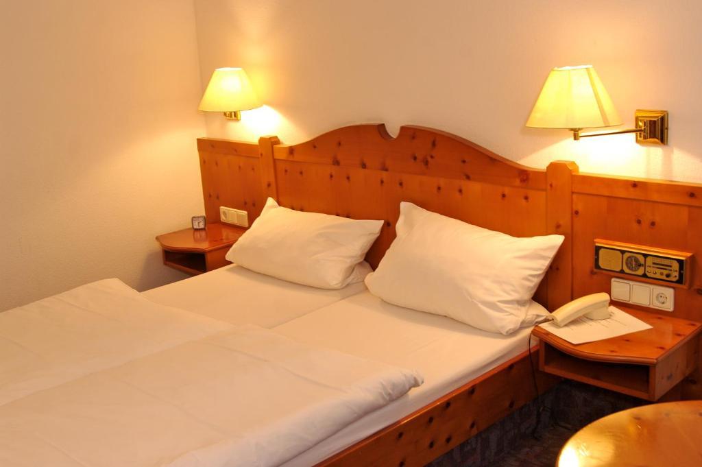 Gasthof Zum Kauzen Ochsenfurt Bilik gambar