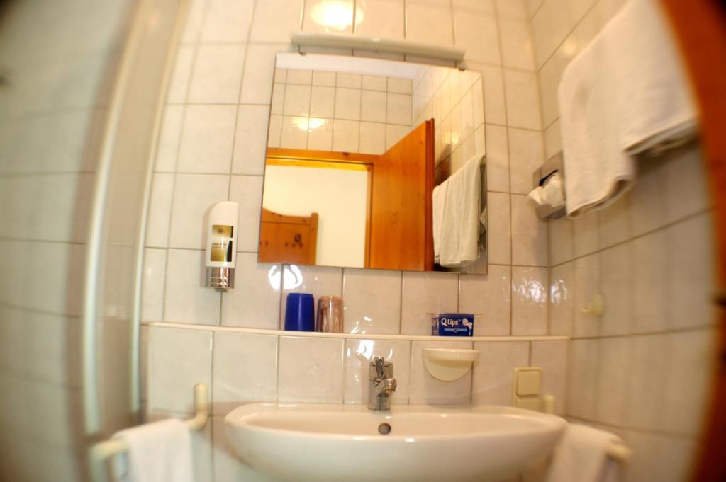 Gasthof Zum Kauzen Ochsenfurt Bilik gambar